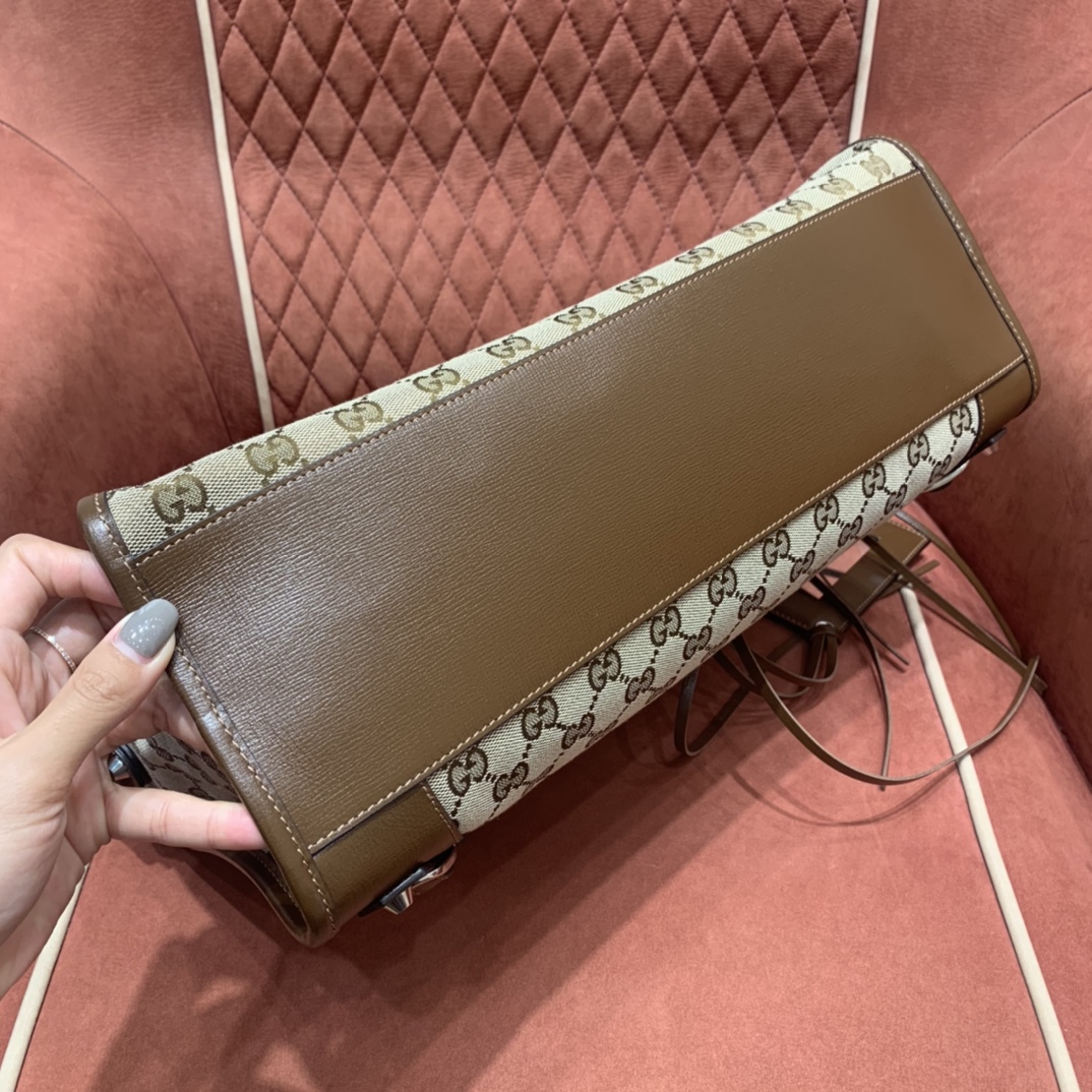 G7 x Balenciagα