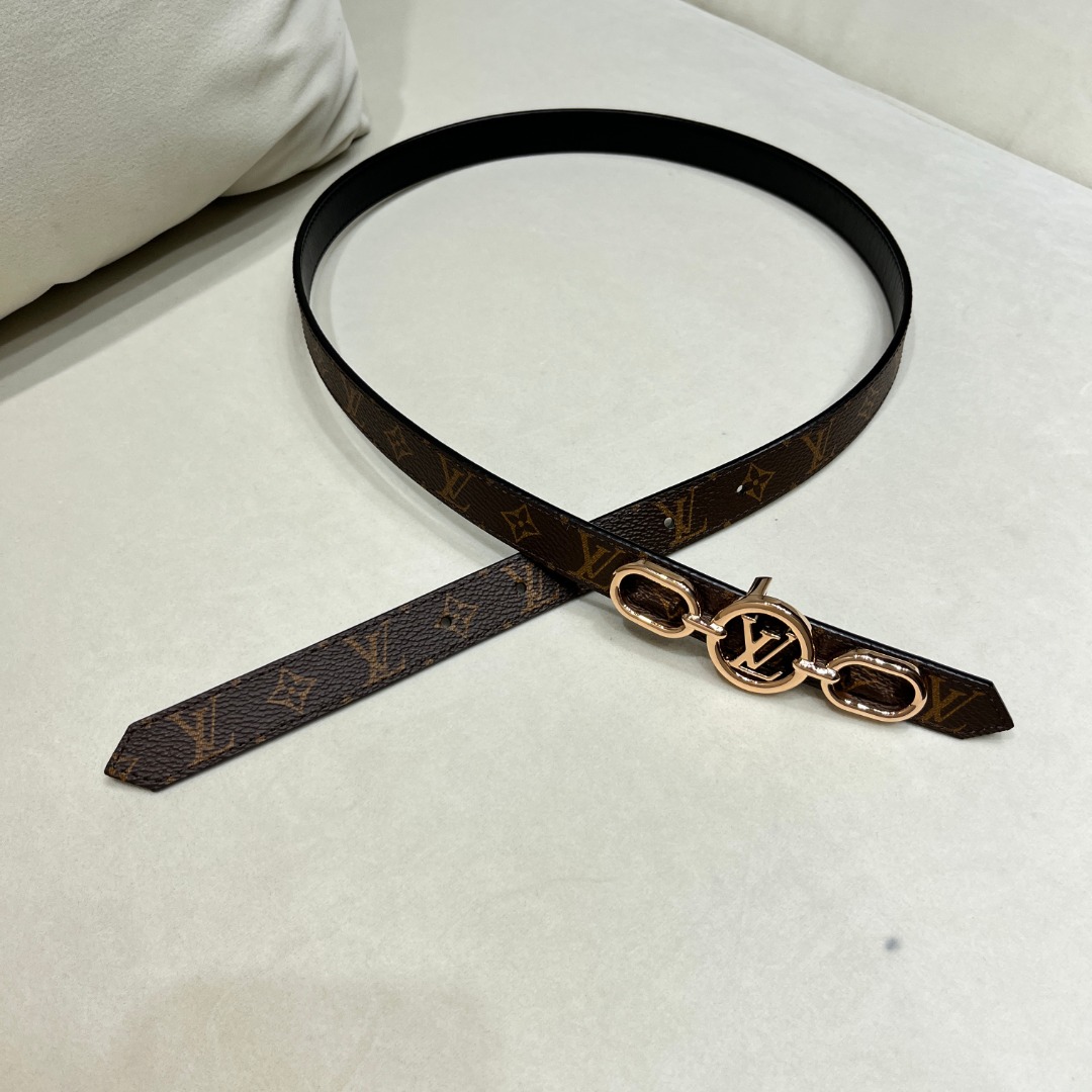 LV D1am0nd Plug Outlet