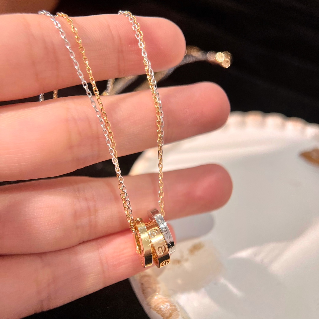 Ca*t1er 6 D1am0nds Love Necklace