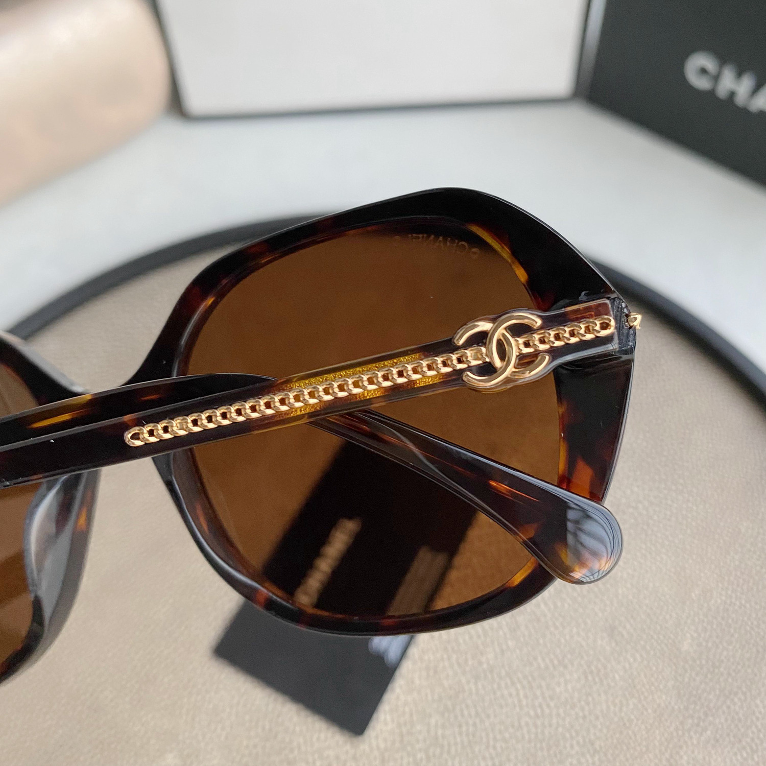 Round Sunglasses