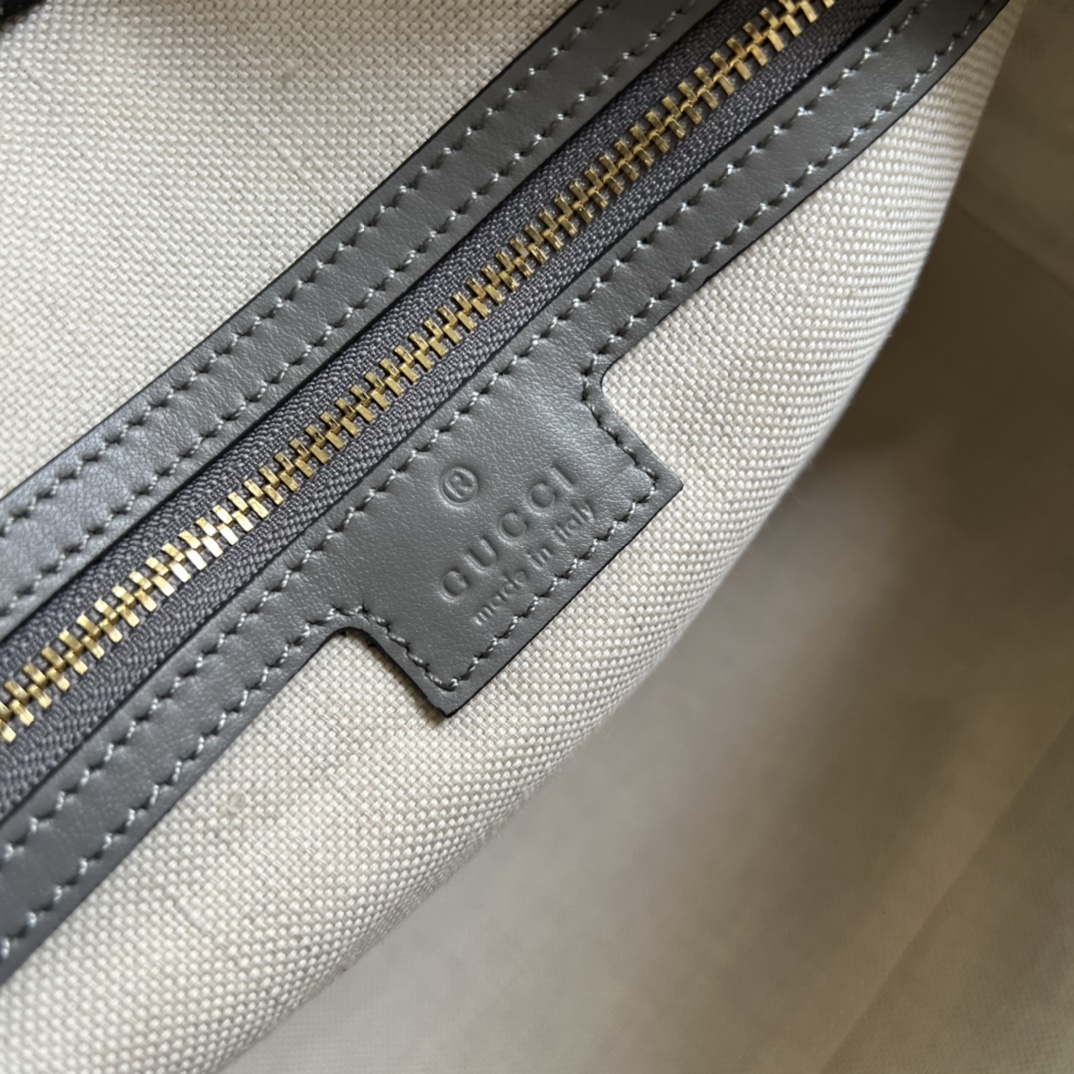 GG Matelassé leather medium bag
