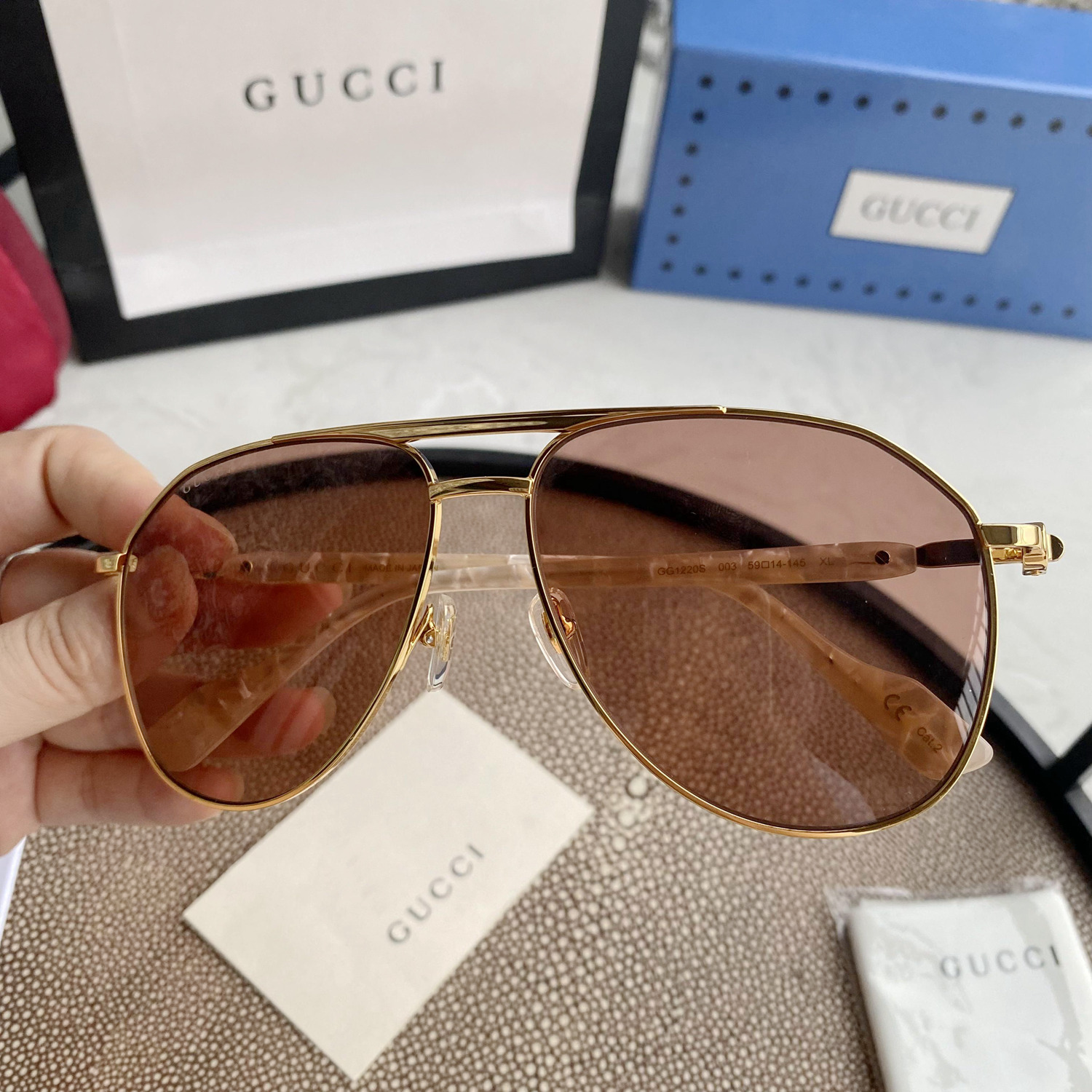 AVIATOR FRAME SUNGLASSES