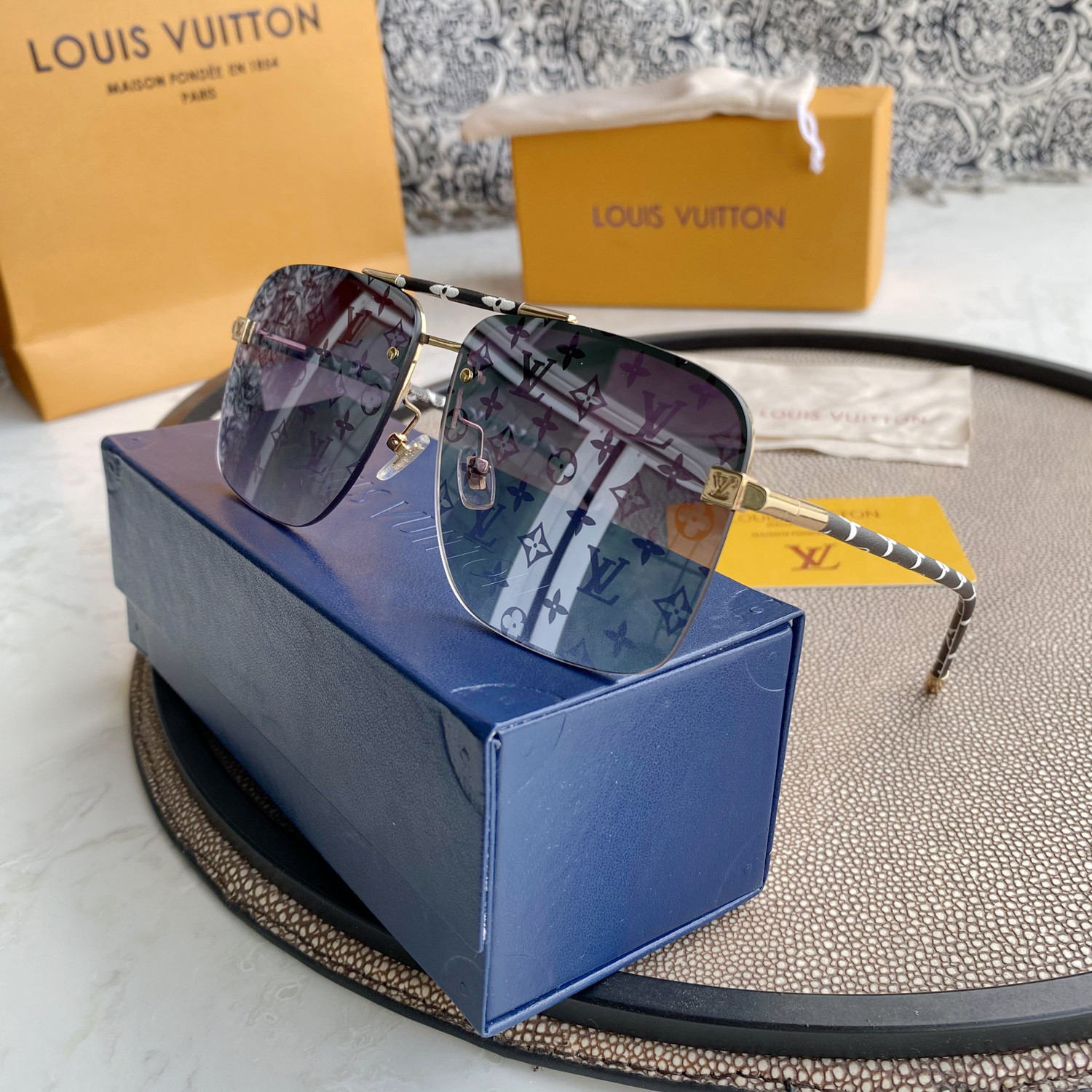 Sa1nt Lau*nt EYEWEAR