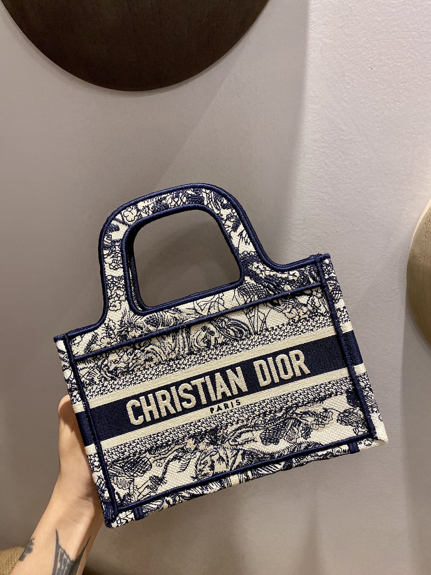 D10r BOOK TOTE