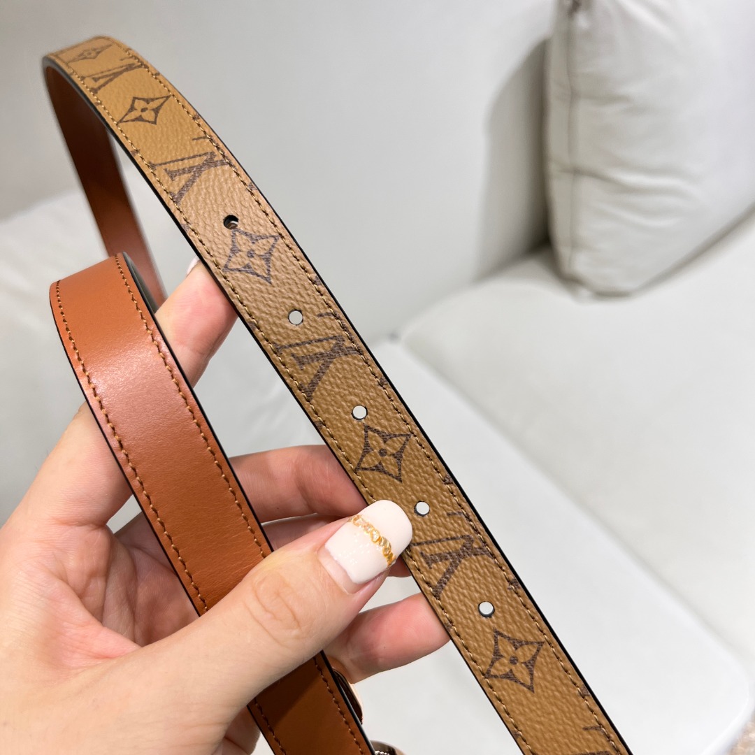 LV D1am0nd Plug Outlet