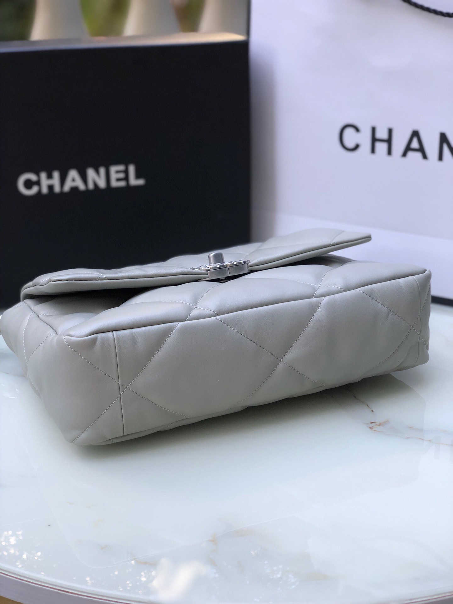 Ch**el 19 medium