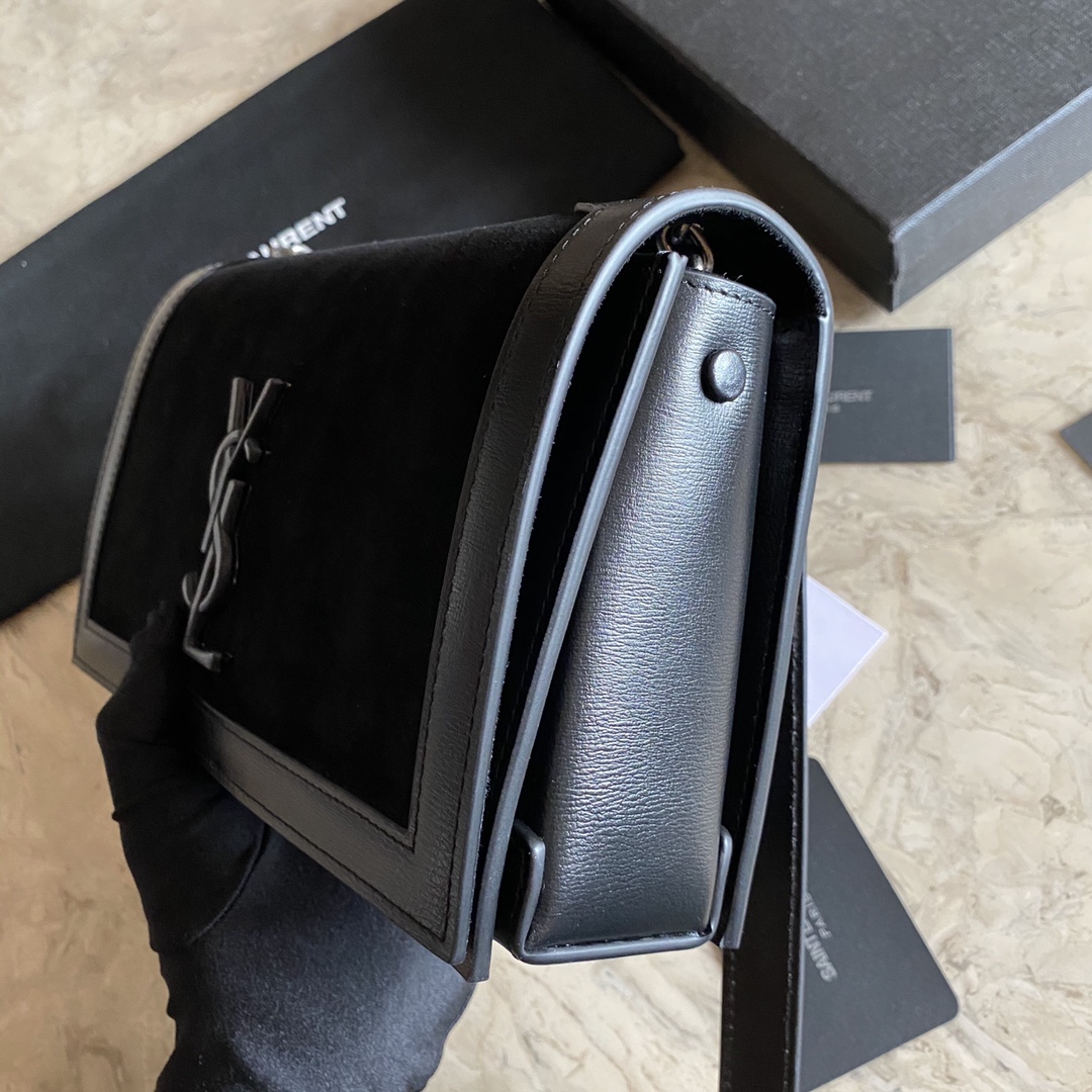 Y51 Monogram All Over Camera Bag