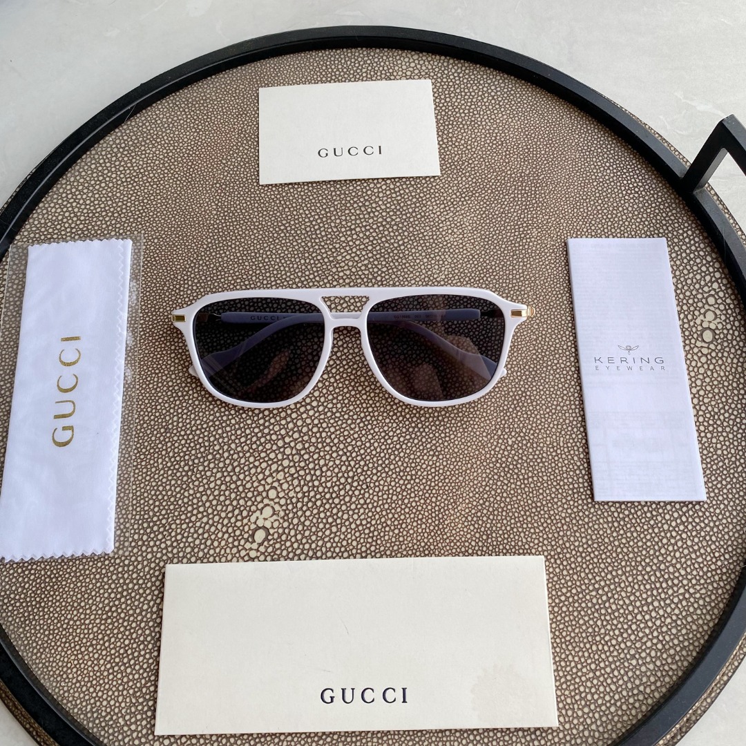 AVIATOR SUNGLASSES