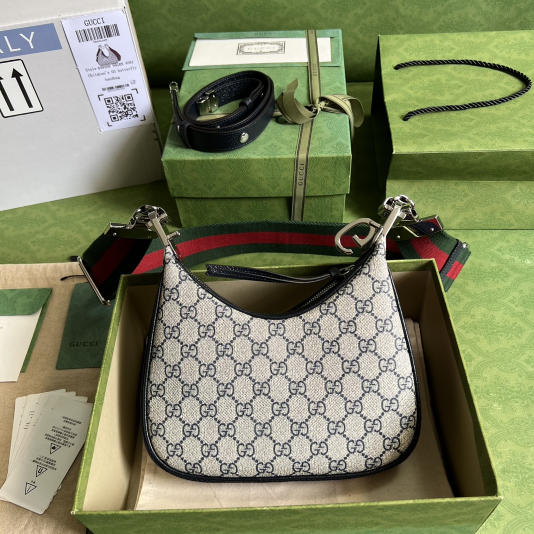 Gvc*1 Attache small shoulder bag