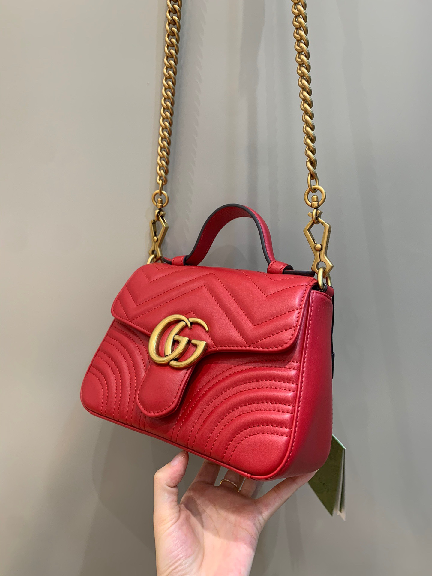 Classic handle bag
