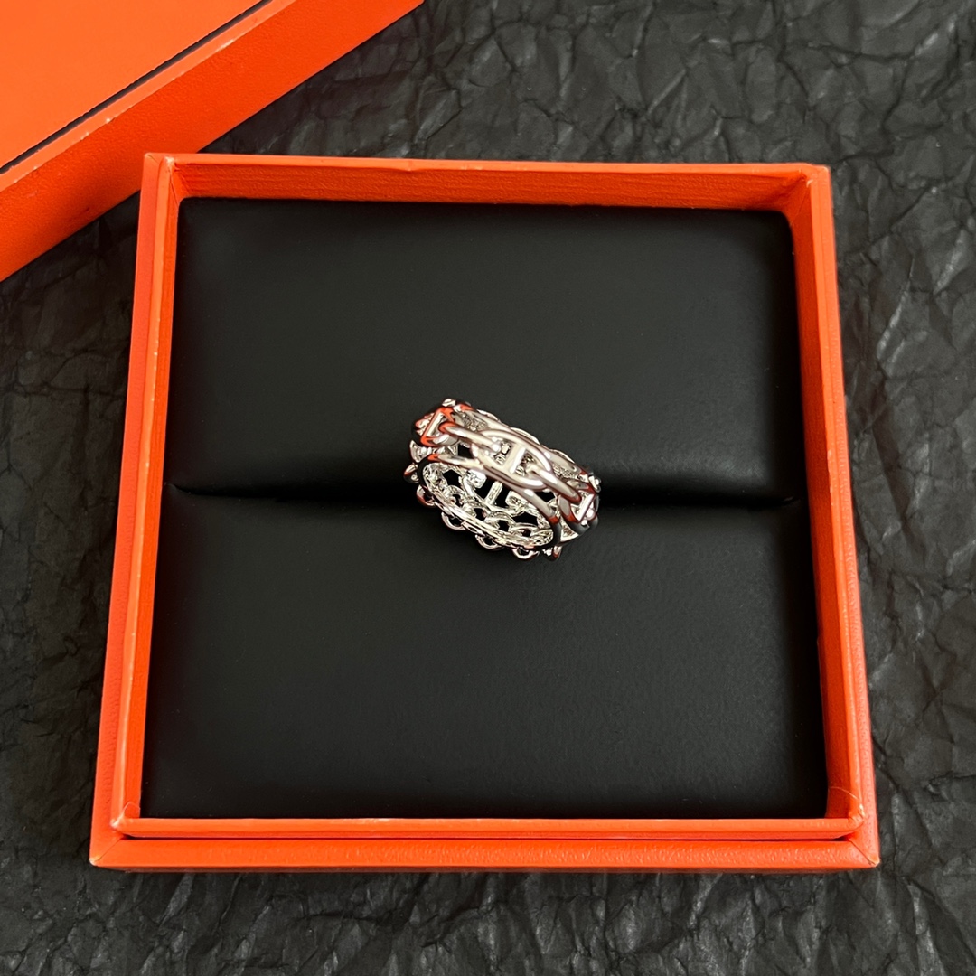H**me5 Constance Ring