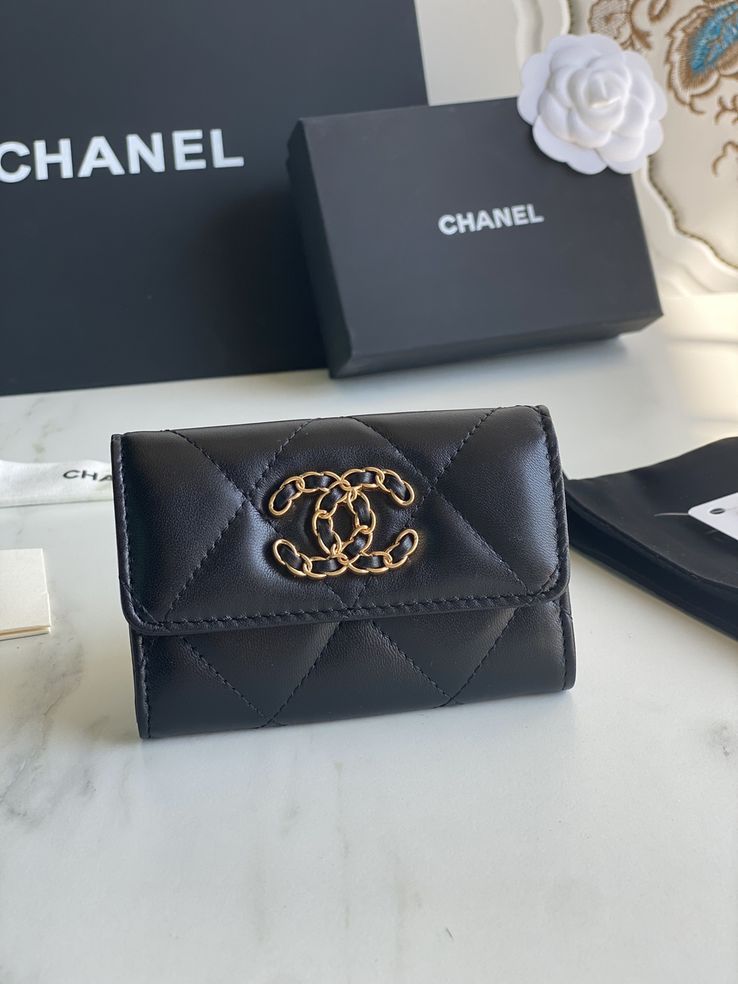 Ch**el 19 FLAP CARD HOLDER