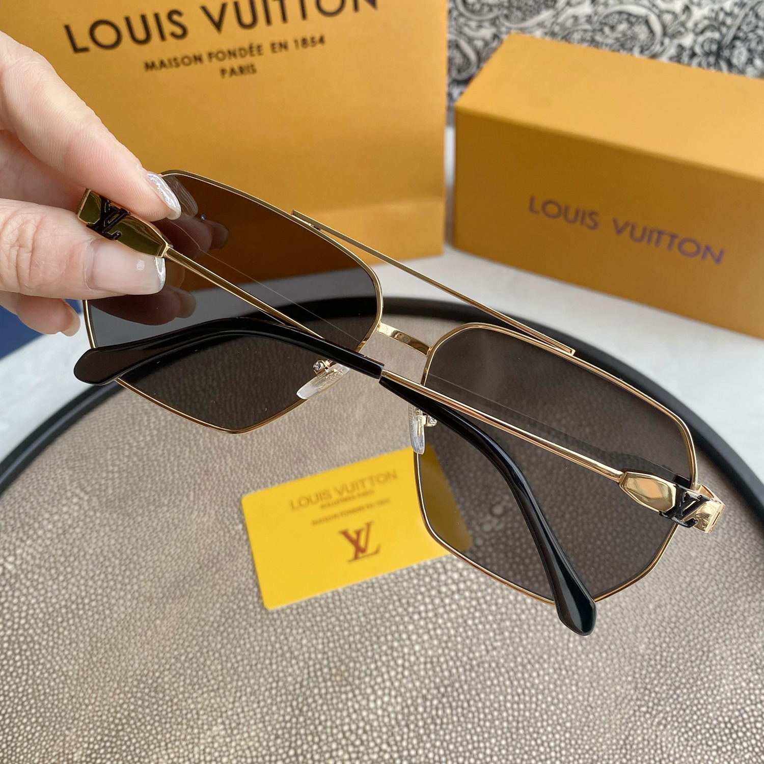 LV SUNGLASSES