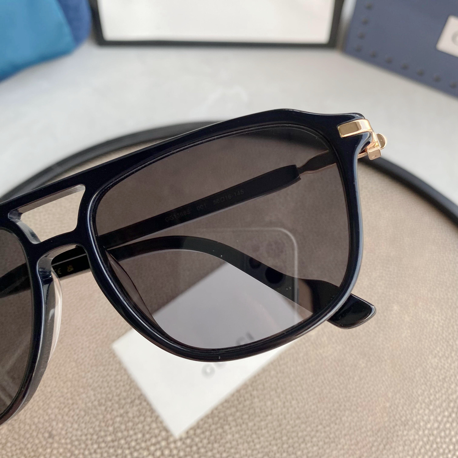 AVIATOR SUNGLASSES