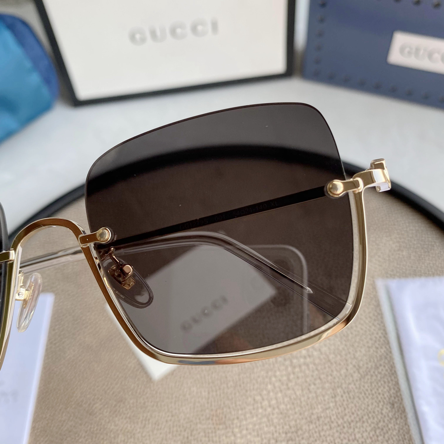 Gvc*1 EYEWEAR SUNGLASSES