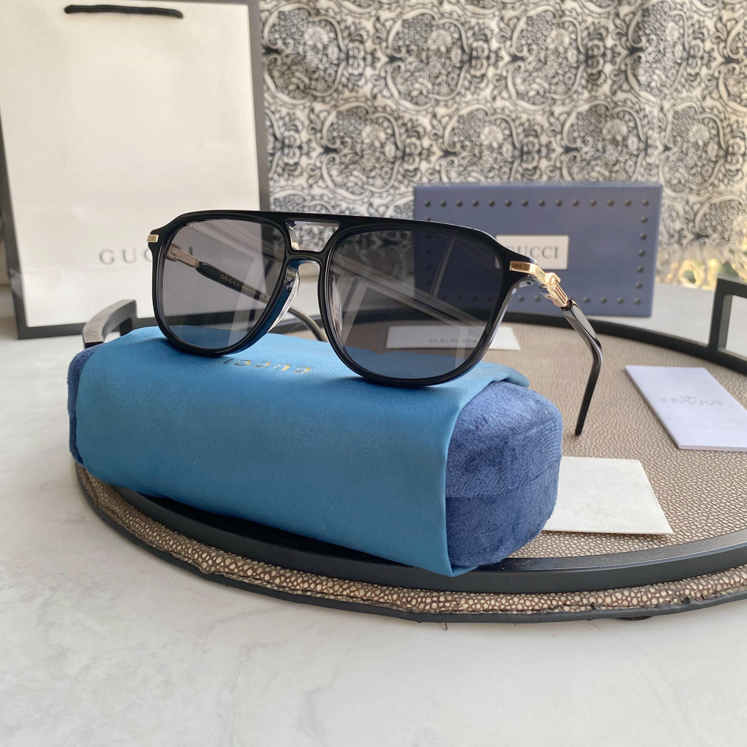 AVIATOR SUNGLASSES