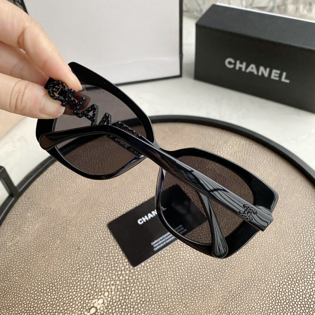 Ch**el Sunglasses