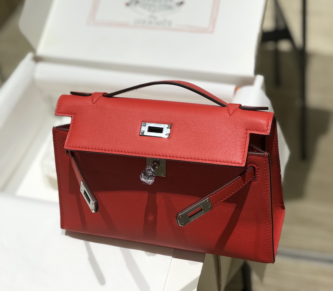H**me5 Kelly Pochette
