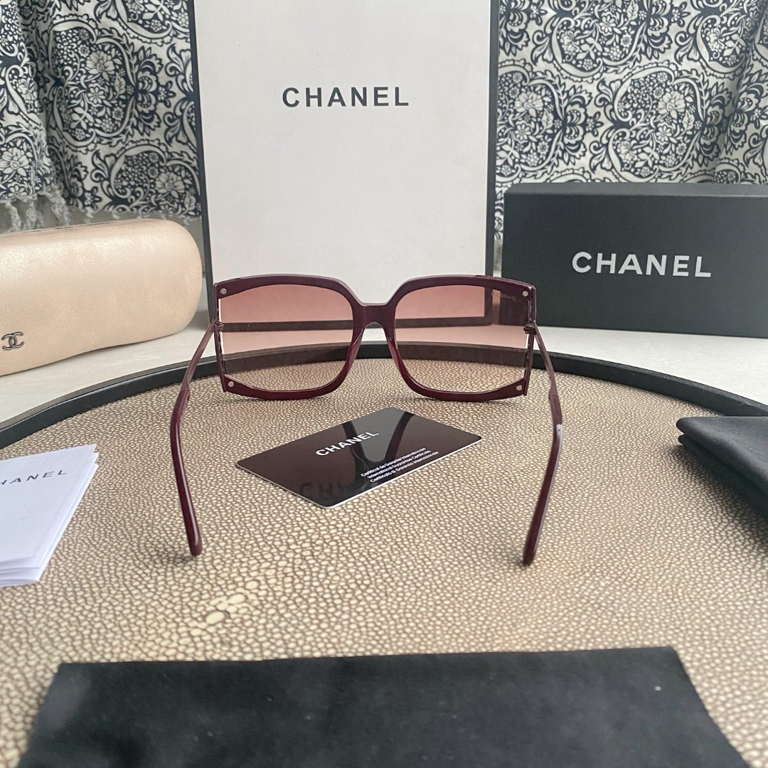 Vintage Ch**el sunglasses