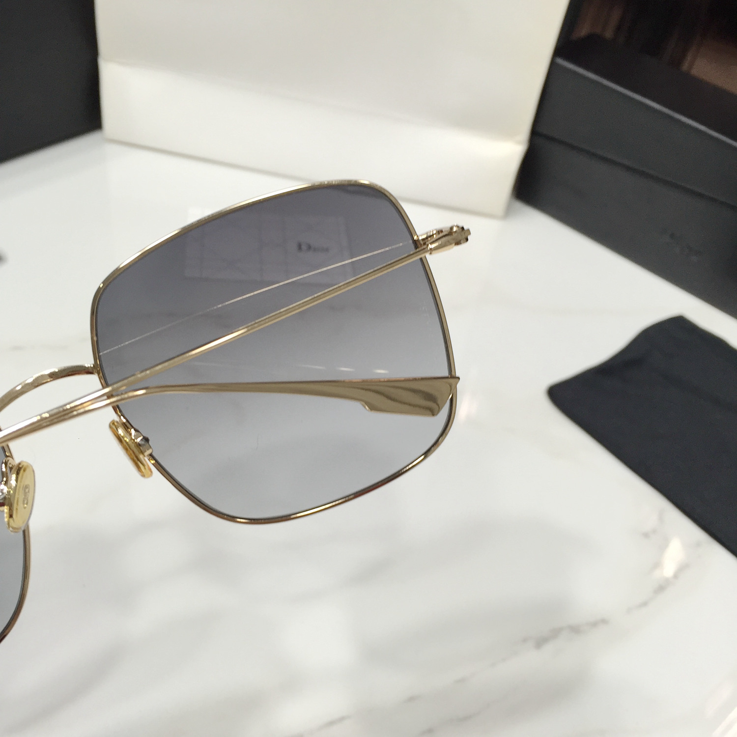 STELLAIRE Sunglasses