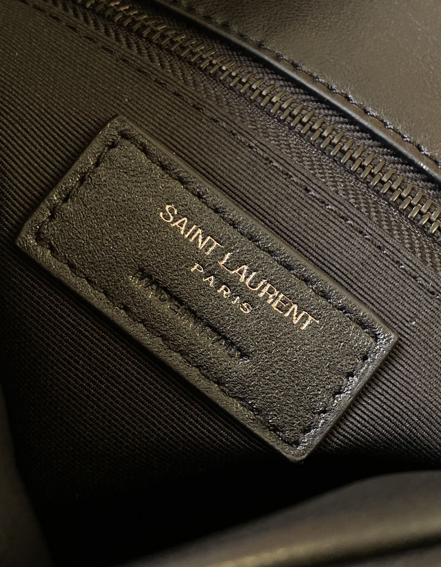 puffer medium chain bag in De*1m and smooth leather