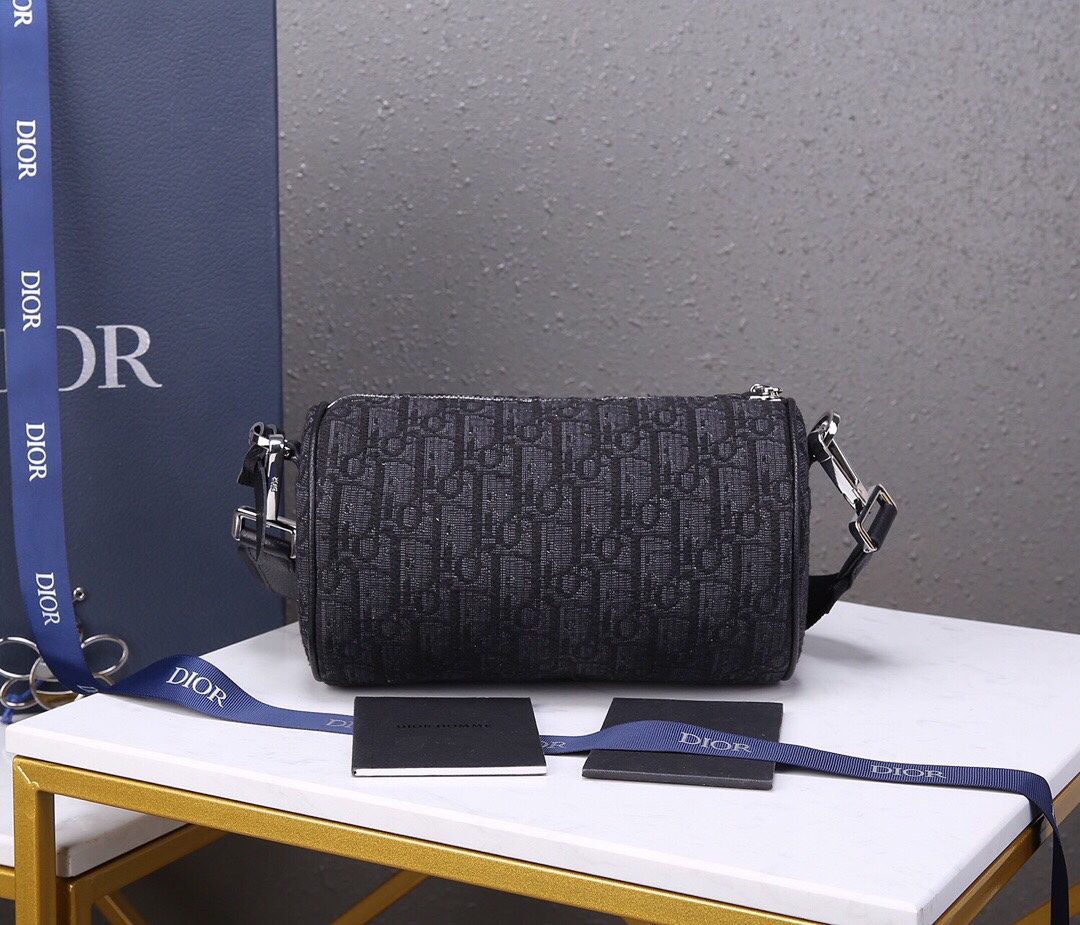 D10r Oblique Roller Bag