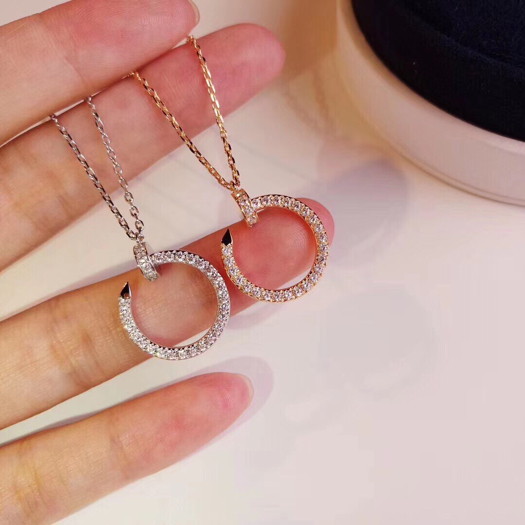 Ca*t1er Juste un Clou Necklace