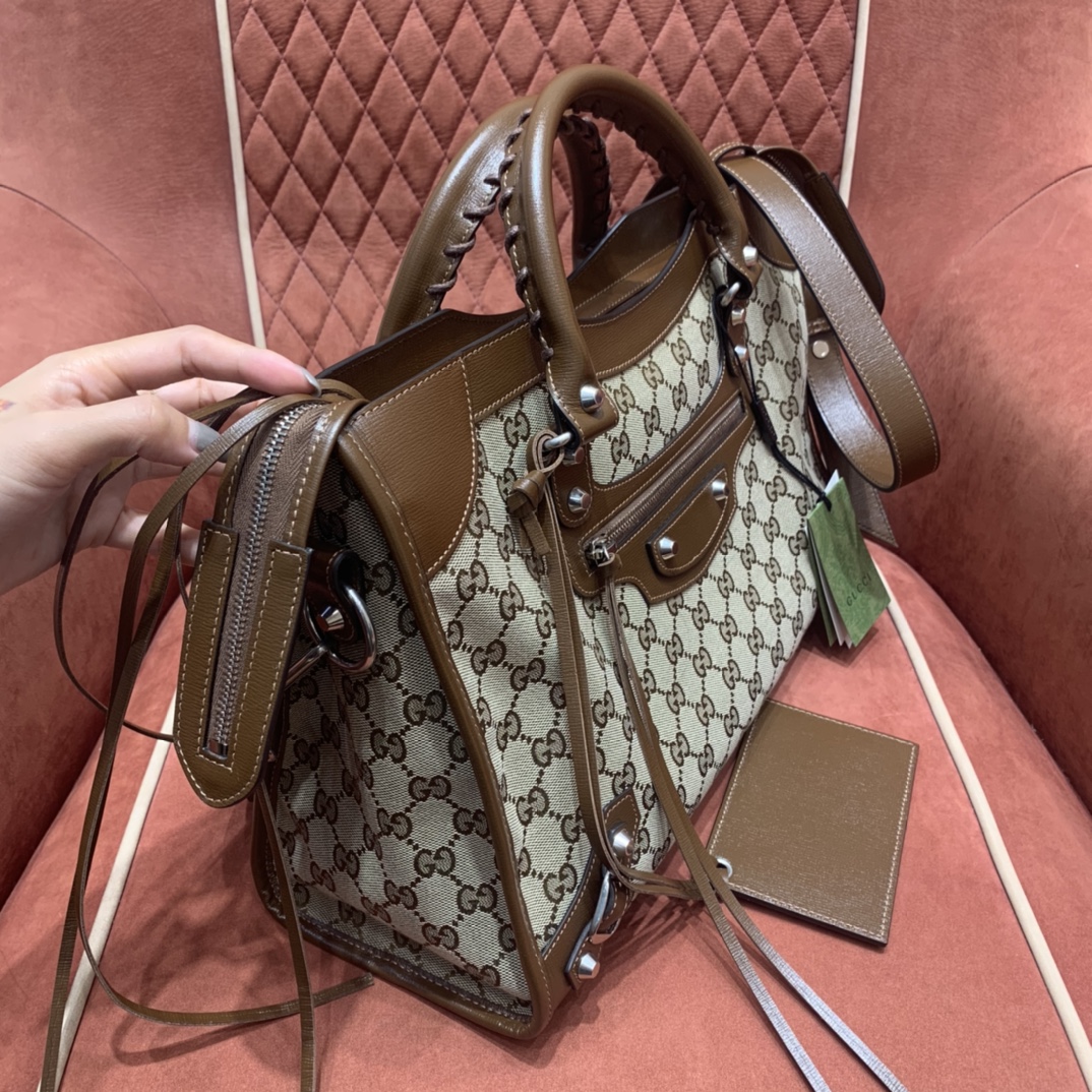 G7 x Balenciagα