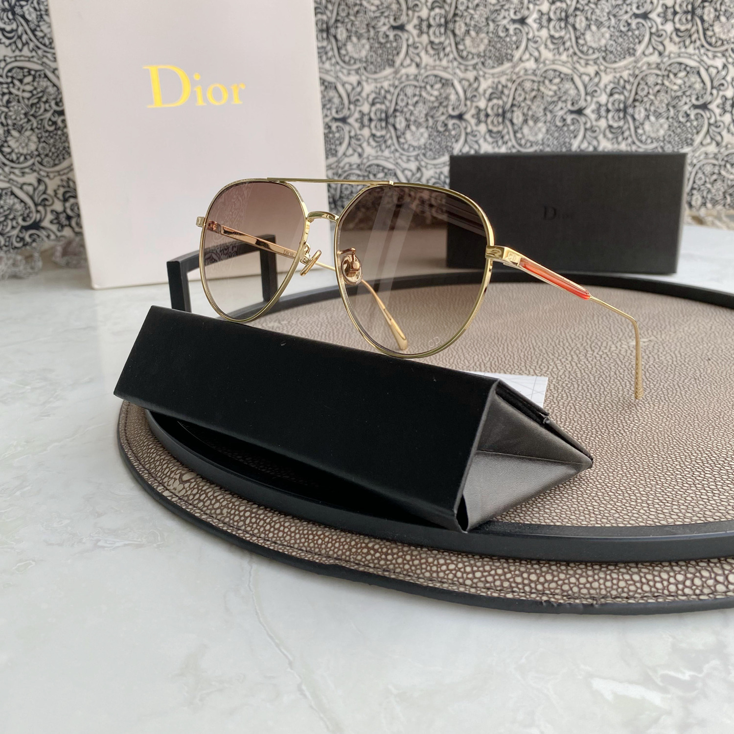 D10r Sunglasses