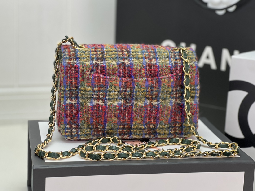 MINI CLASSIC FLAP BAG