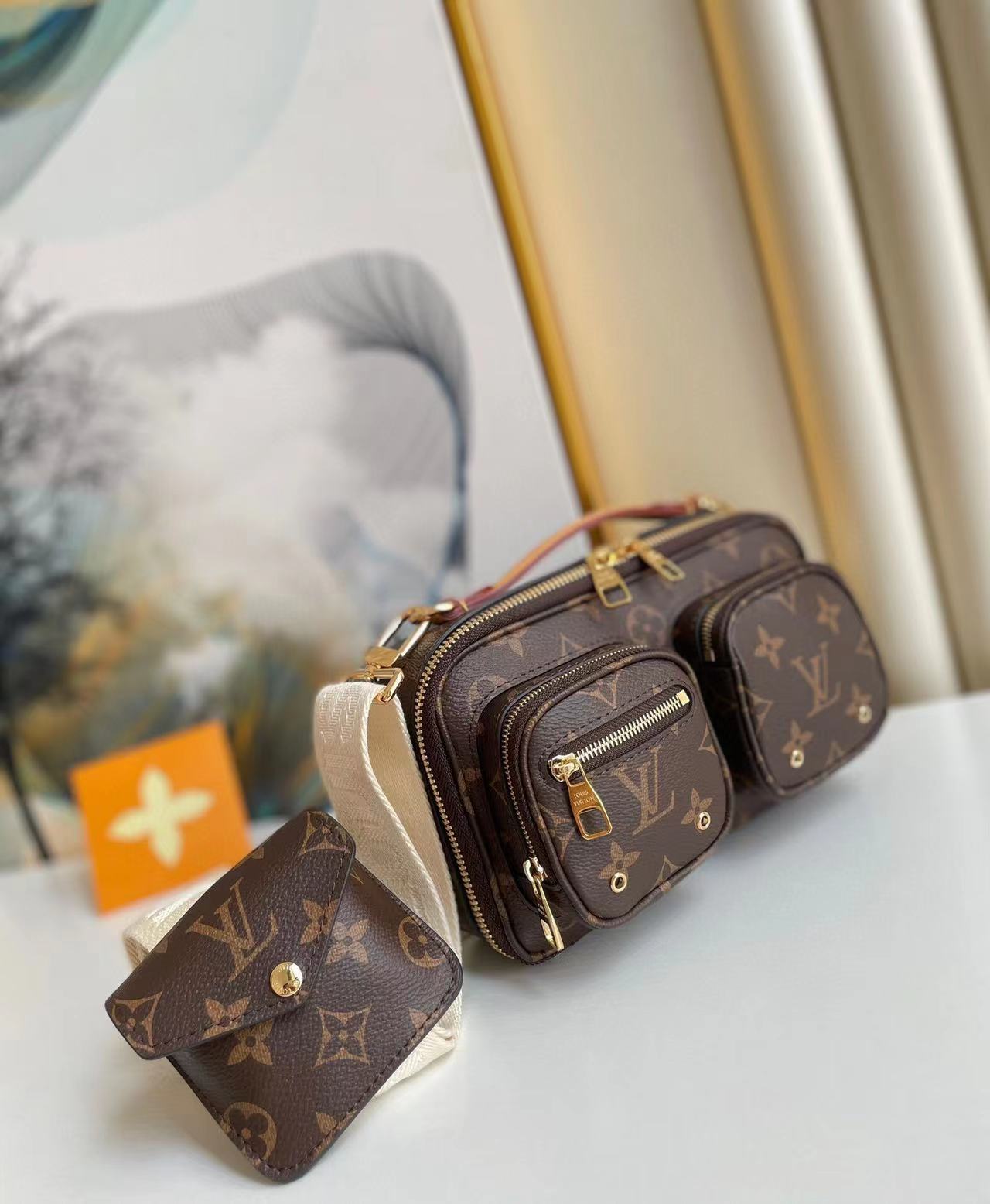 UTILITY CROSSBODY