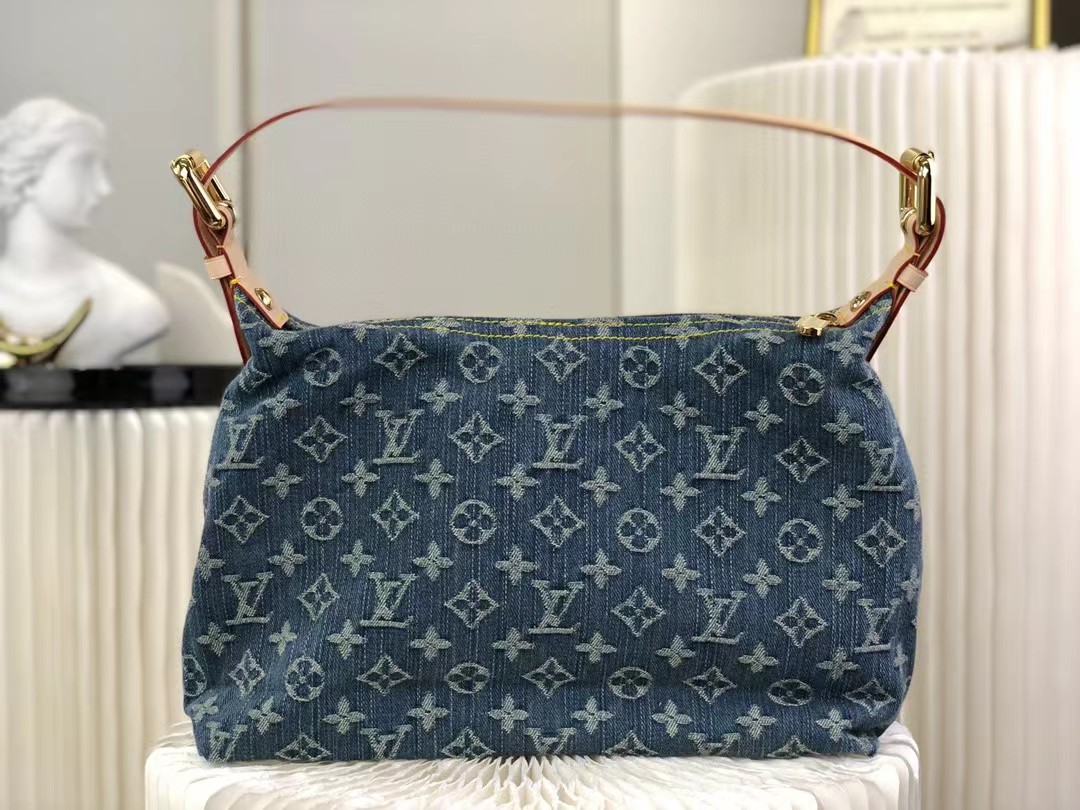 l0vis vvtt0n monogram De*1m baggy pm blue