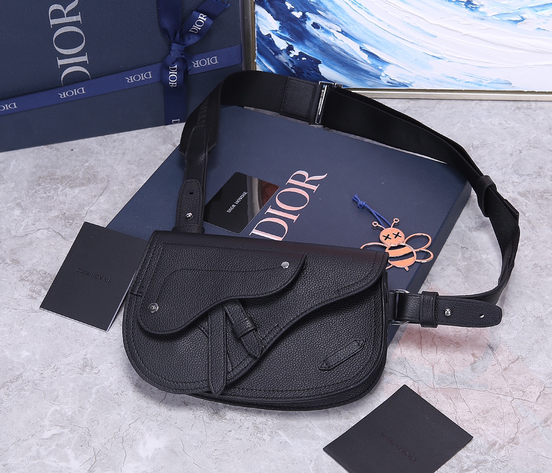 D10r Men’s Saddle Bag