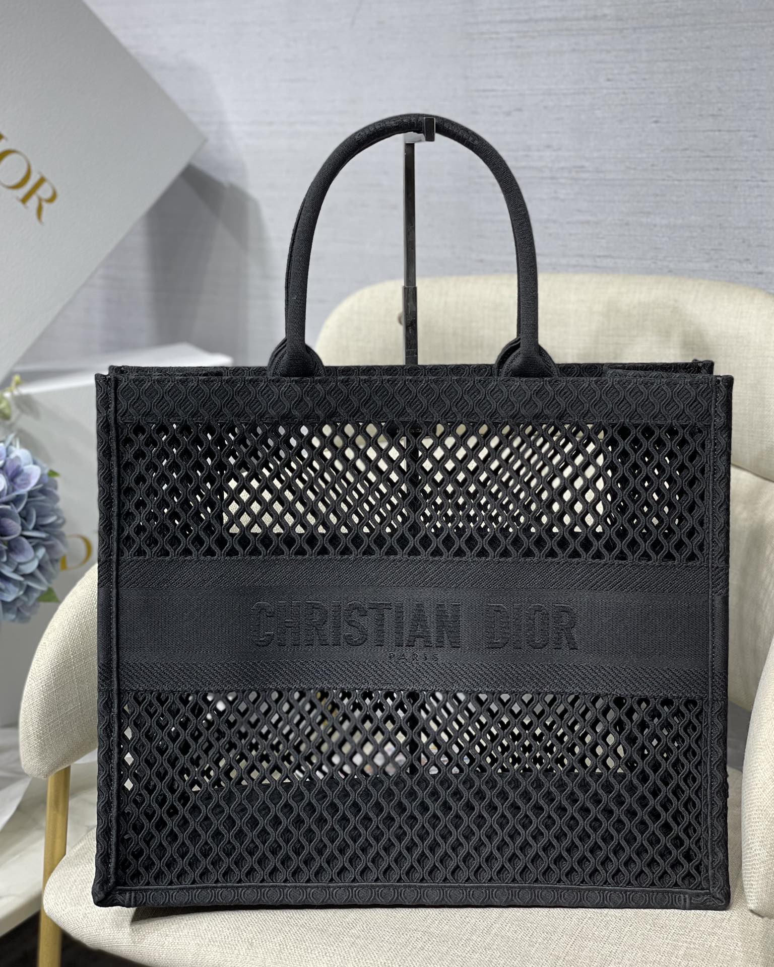 D10r BOOK TOTE