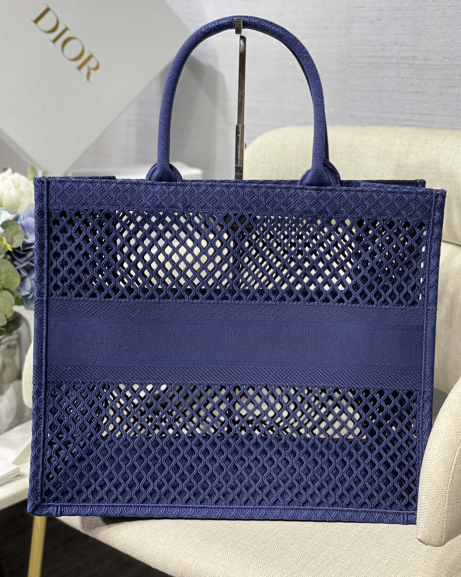 D10r BOOK TOTE