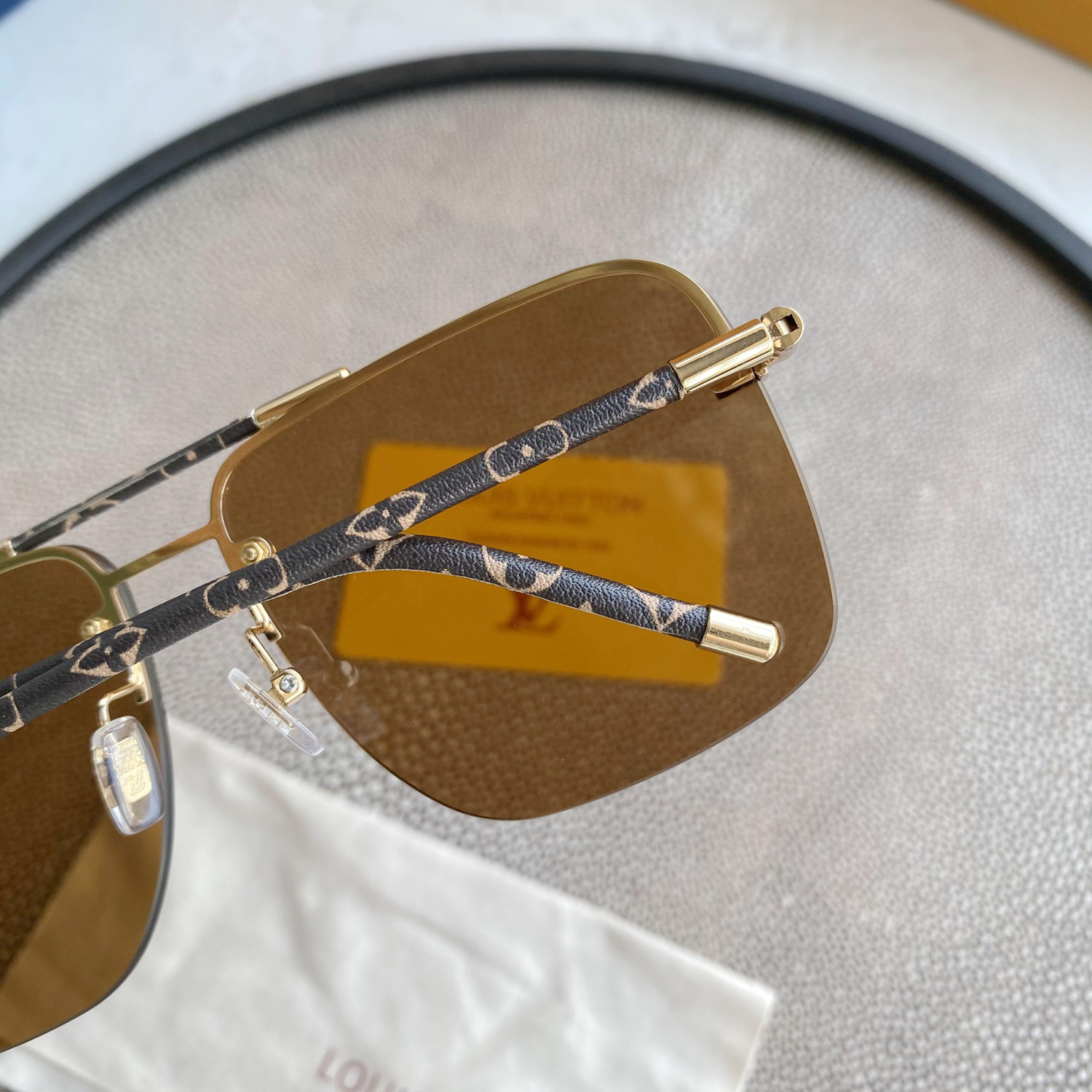aviator sunglasses