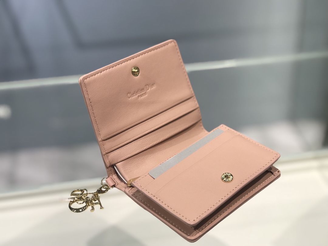 D10r Cannage Wallet