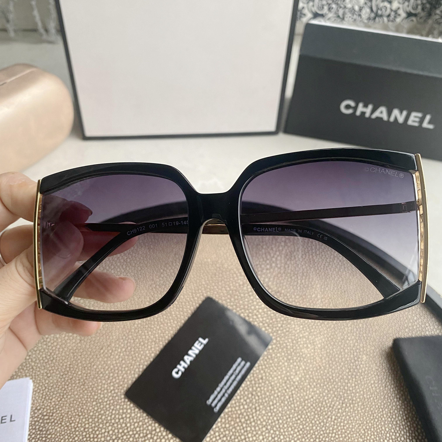 Vintage Ch**el sunglasses