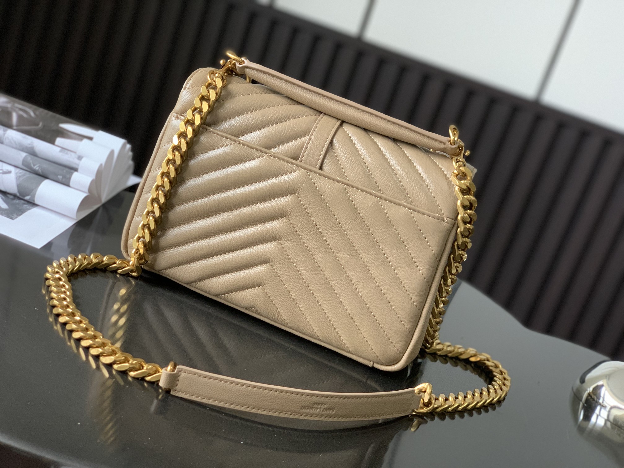 Sa1nt Lau*nt Medium Chain Bag