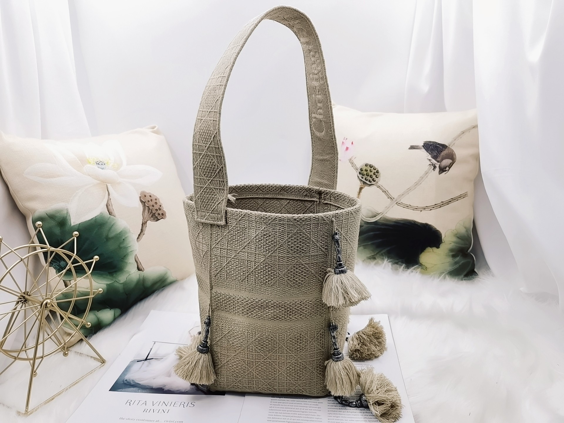 D10r bubble paisley print Bucket