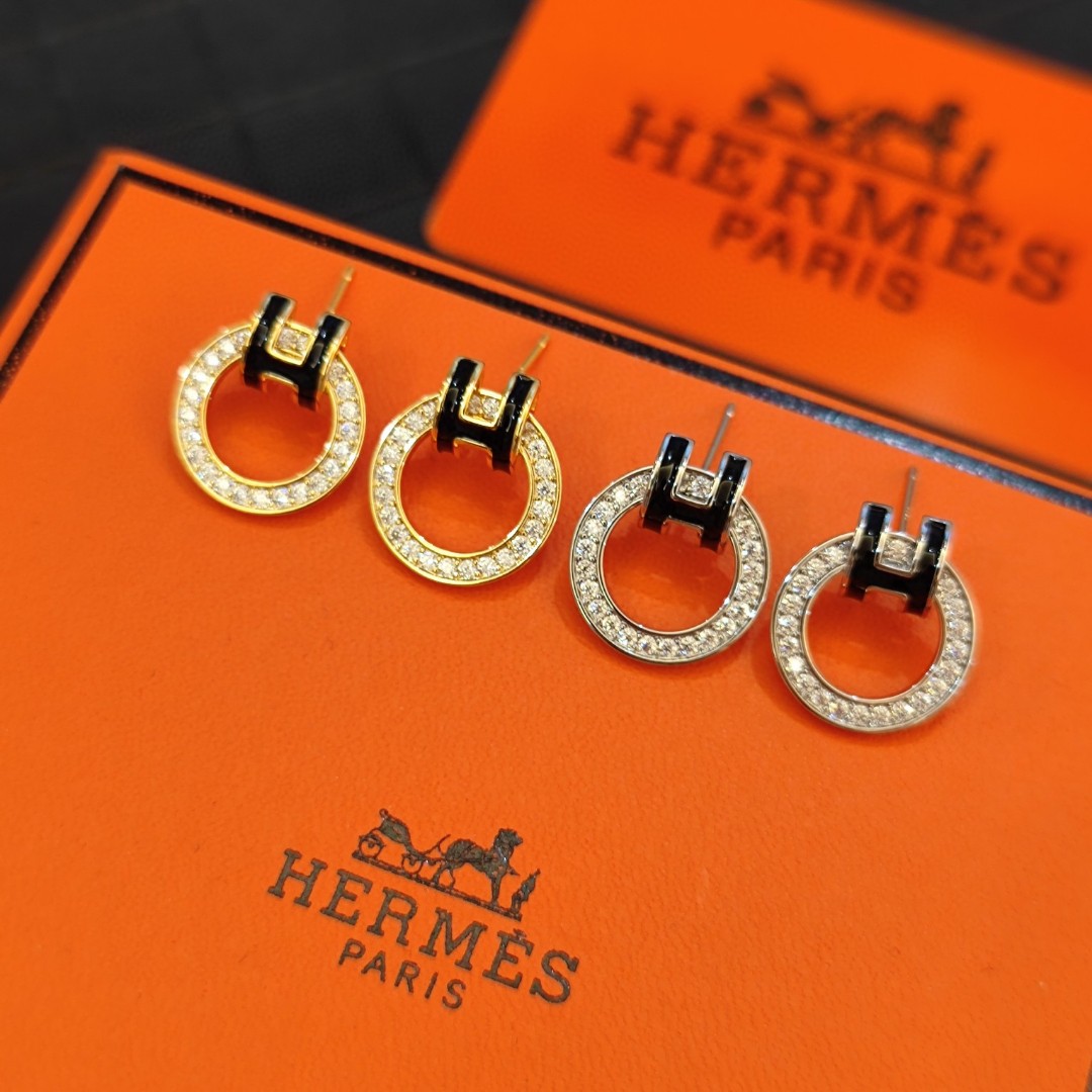 H**me5 H Earrings