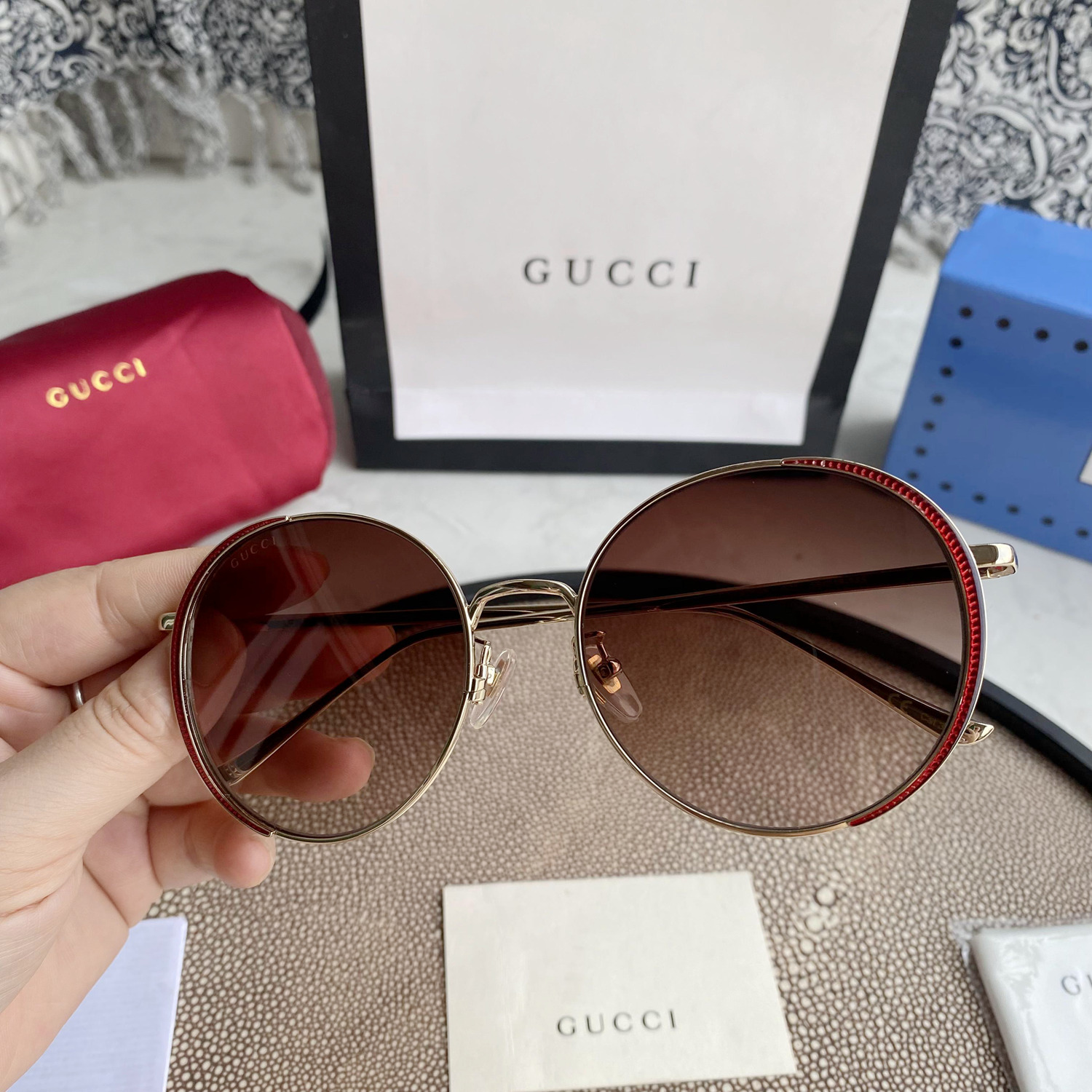 Ch10é eyewear engraved-logo round-frame sunglasses