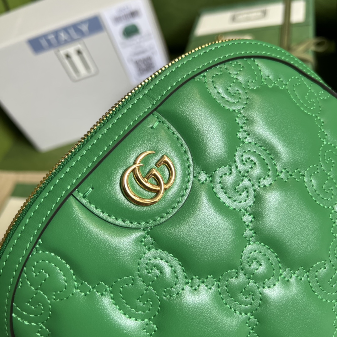 GG Matelassé leather small bag