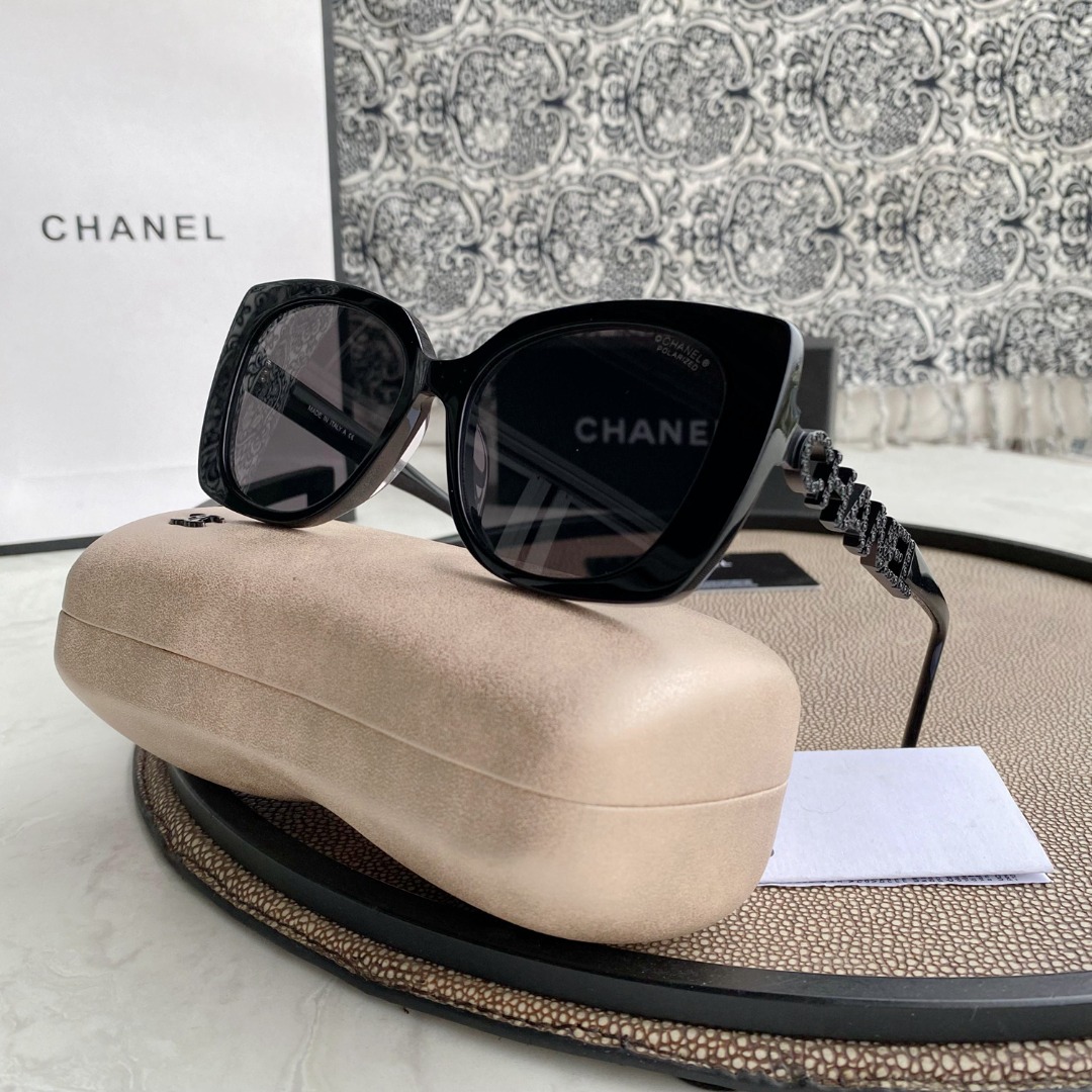 Ch**el Sunglasses
