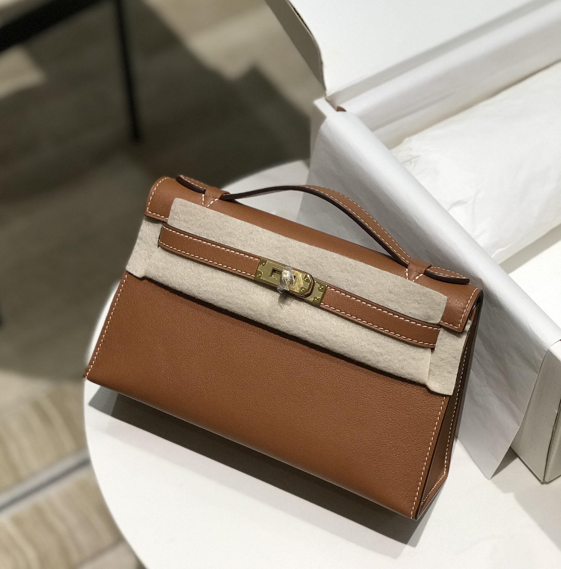 H**me5 Kelly Pochette