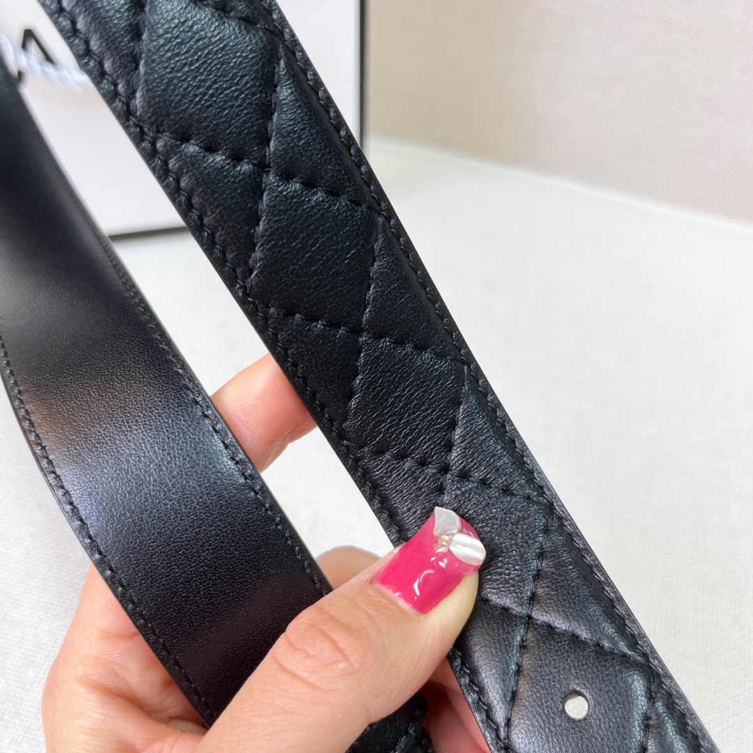 Ch**el leather belt