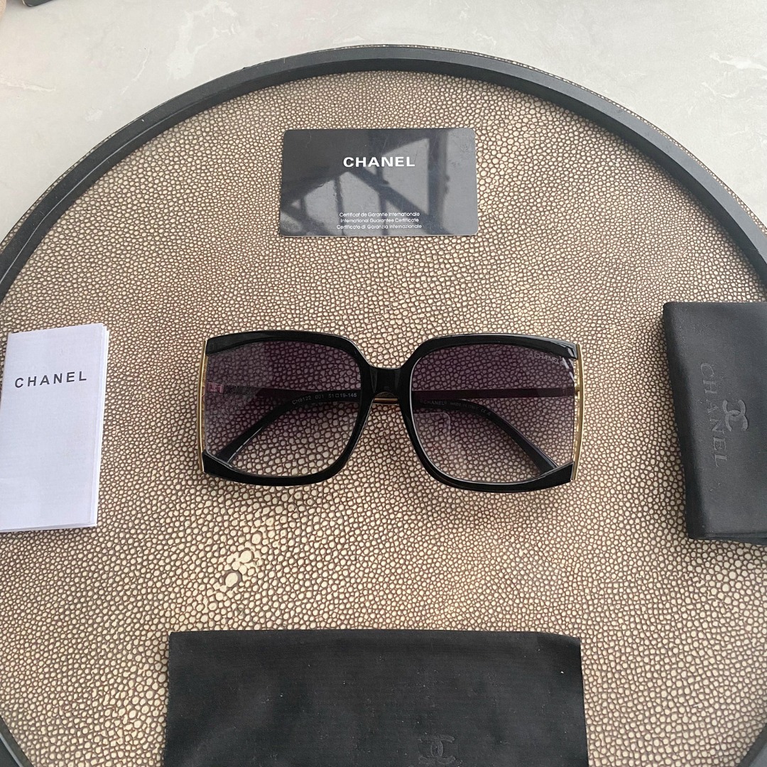 Vintage Ch**el sunglasses