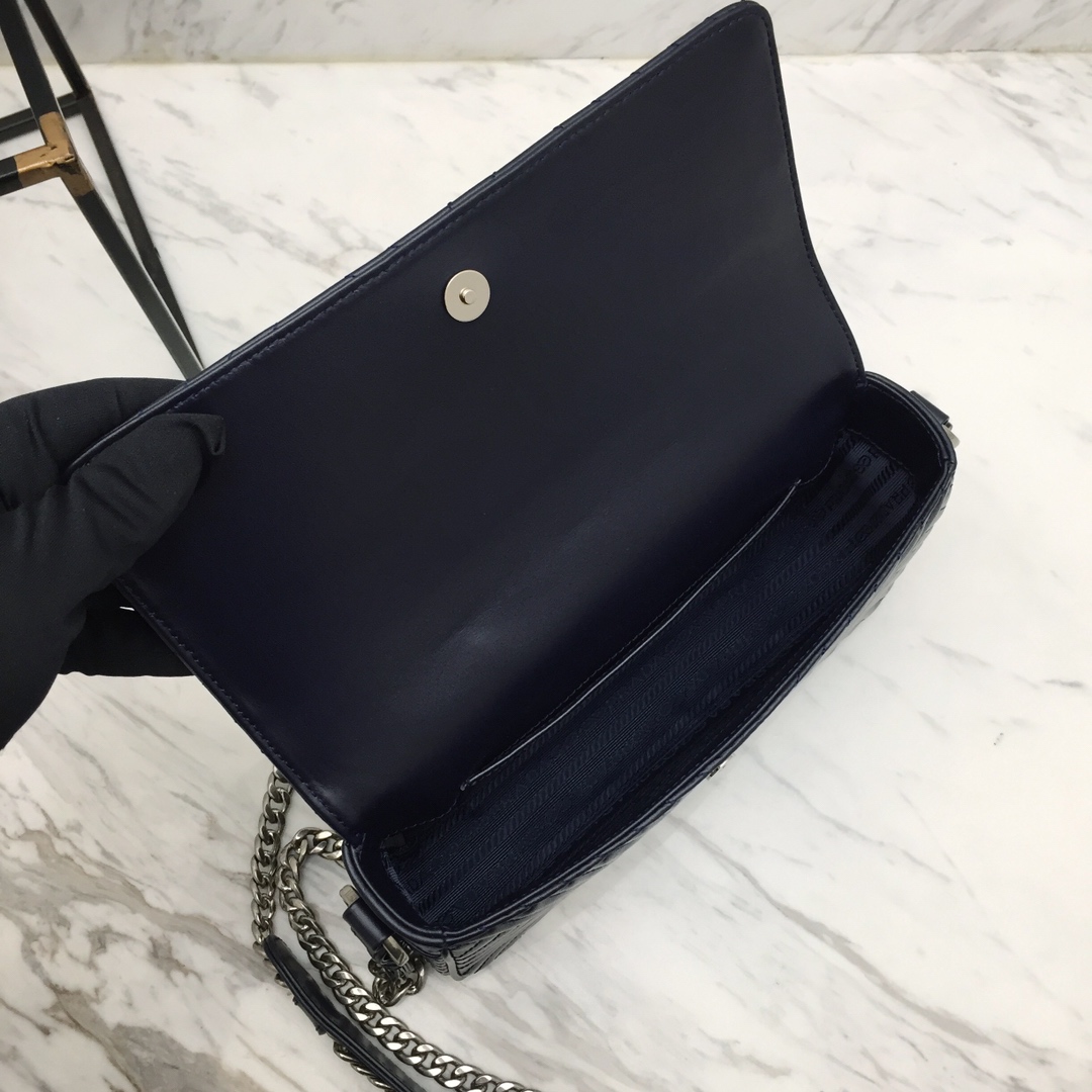 Pra*a Diagramme bag