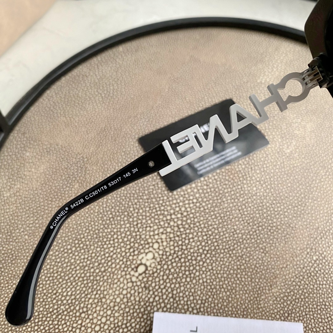 Ch**el Sunglasses