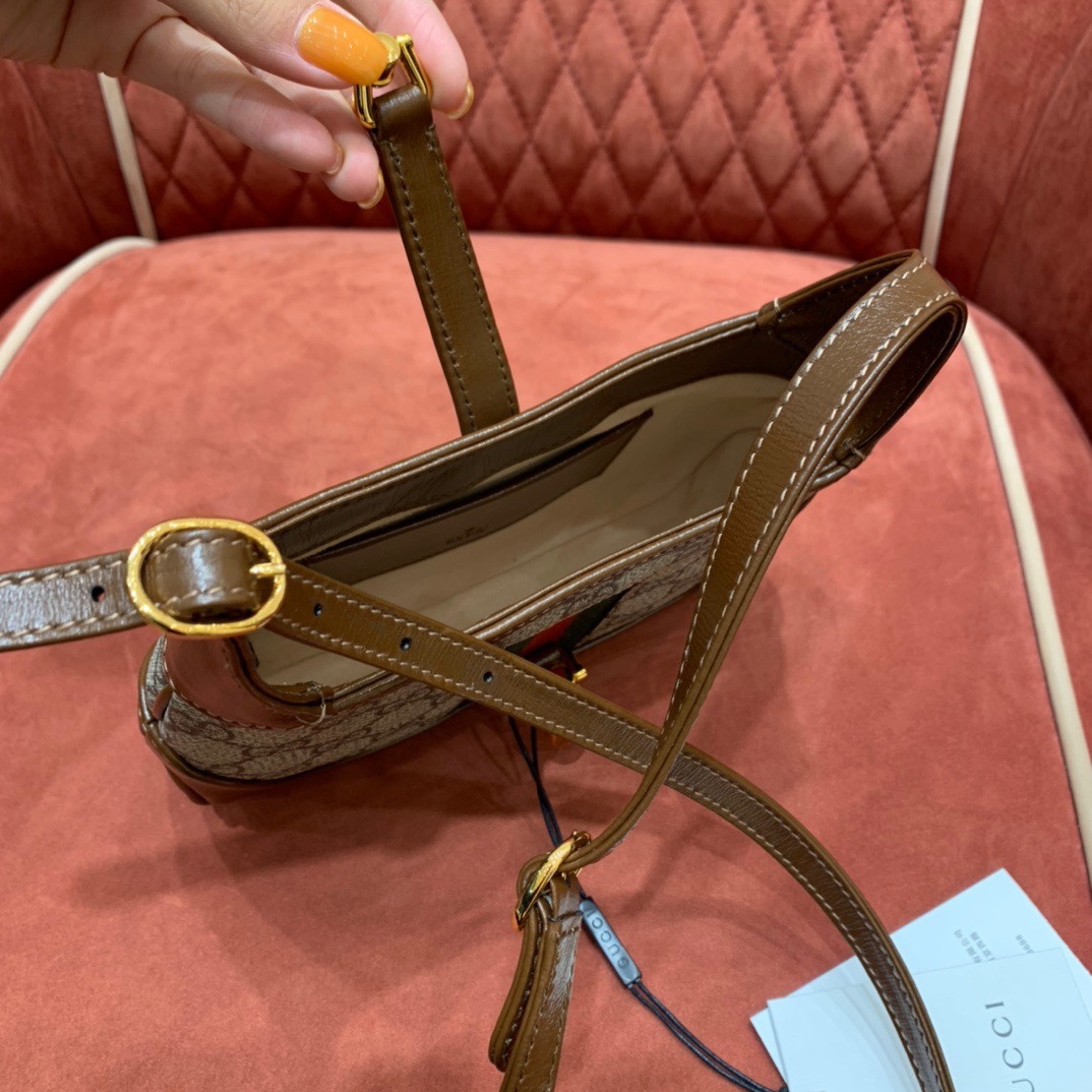 Gv*c1 Jackie bag